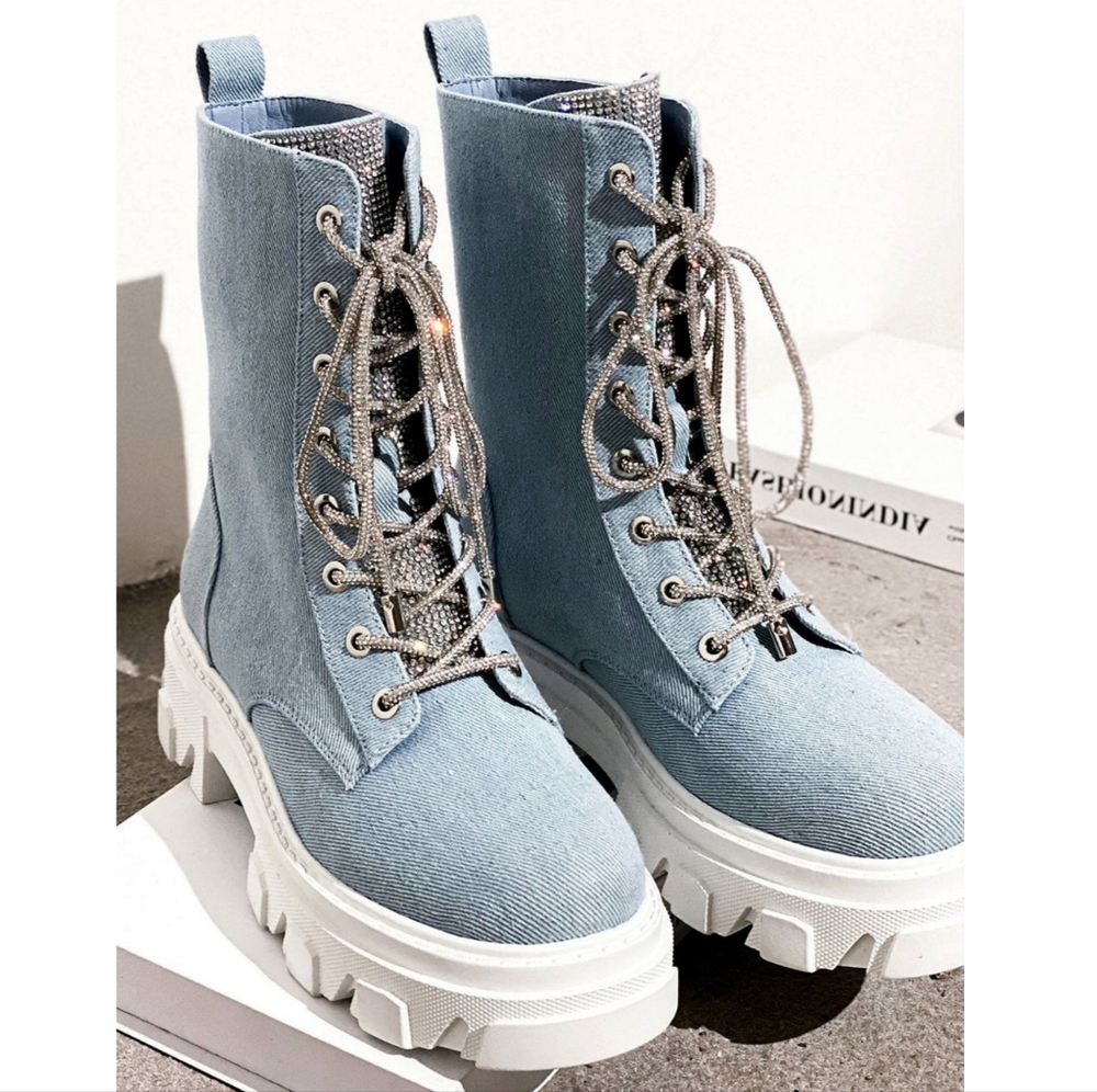 𝙉𝙀𝙒 𝙄𝙉💎🎥Diamond Lace-Up Boot - Denim